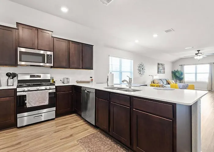 Spacious 3/2 Kalahari Waterpark Round Rock